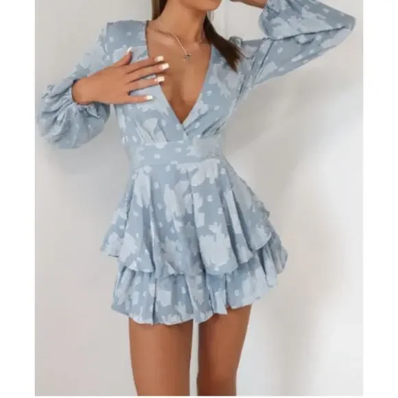 Mi Ami by Francesca’s Brandie Floral Jacquard Romper Light Blue S - Picture 1 of 11